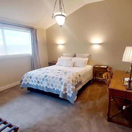 Country Lodge Kinloch Таупо Экстерьер фото