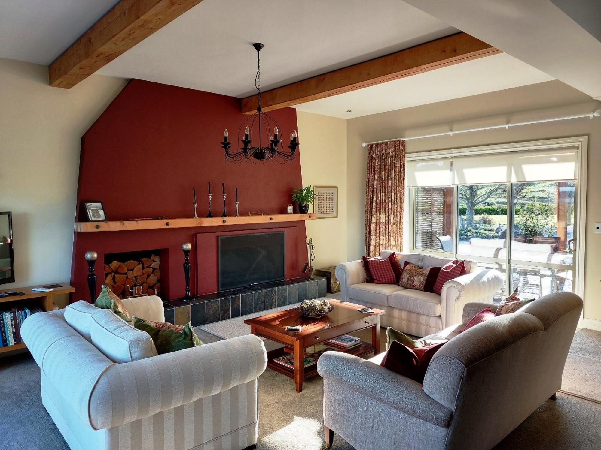 Country Lodge Kinloch Таупо Экстерьер фото