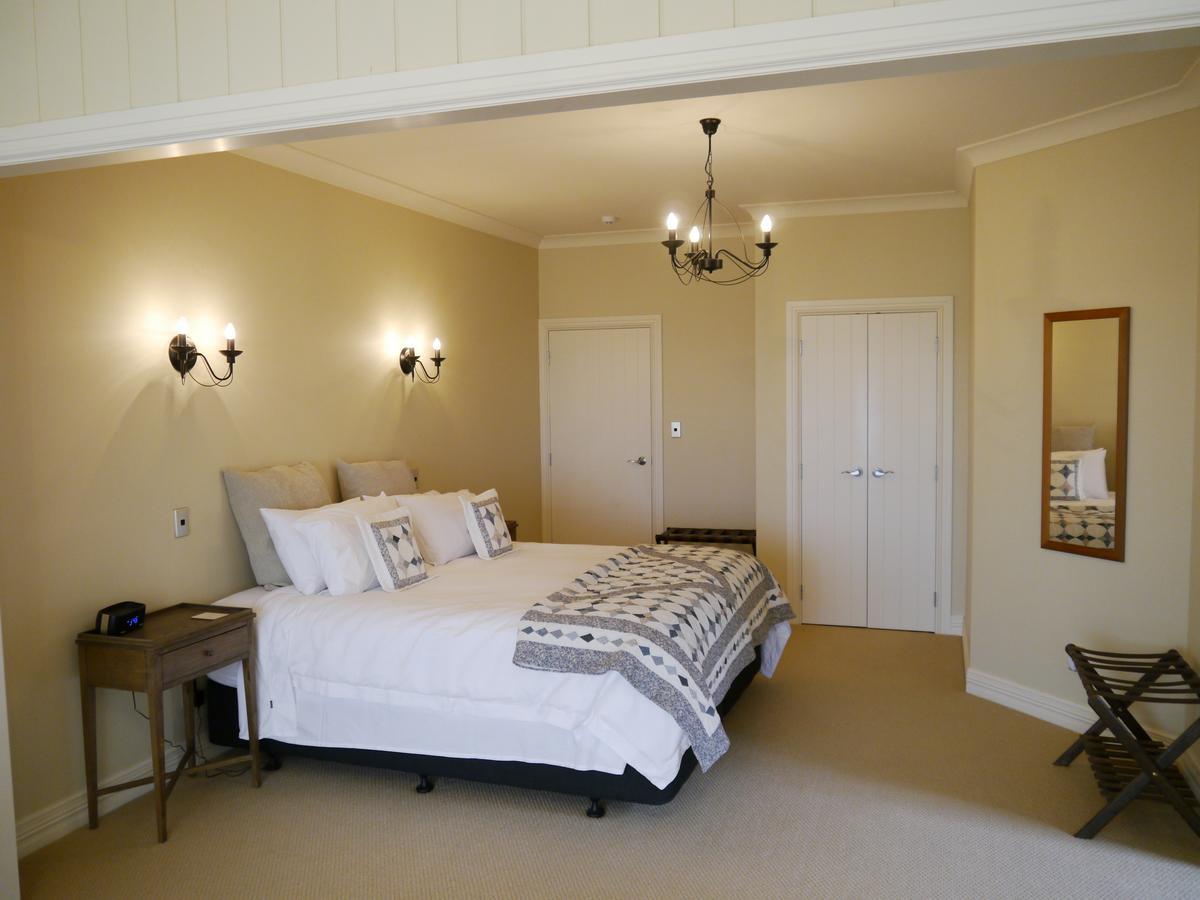 Country Lodge Kinloch Таупо Экстерьер фото